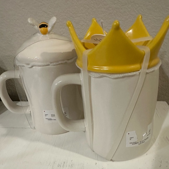 Rae Dunn Ceramic Queen Crown Bee Mugs Set - New - Picture 3 of 5